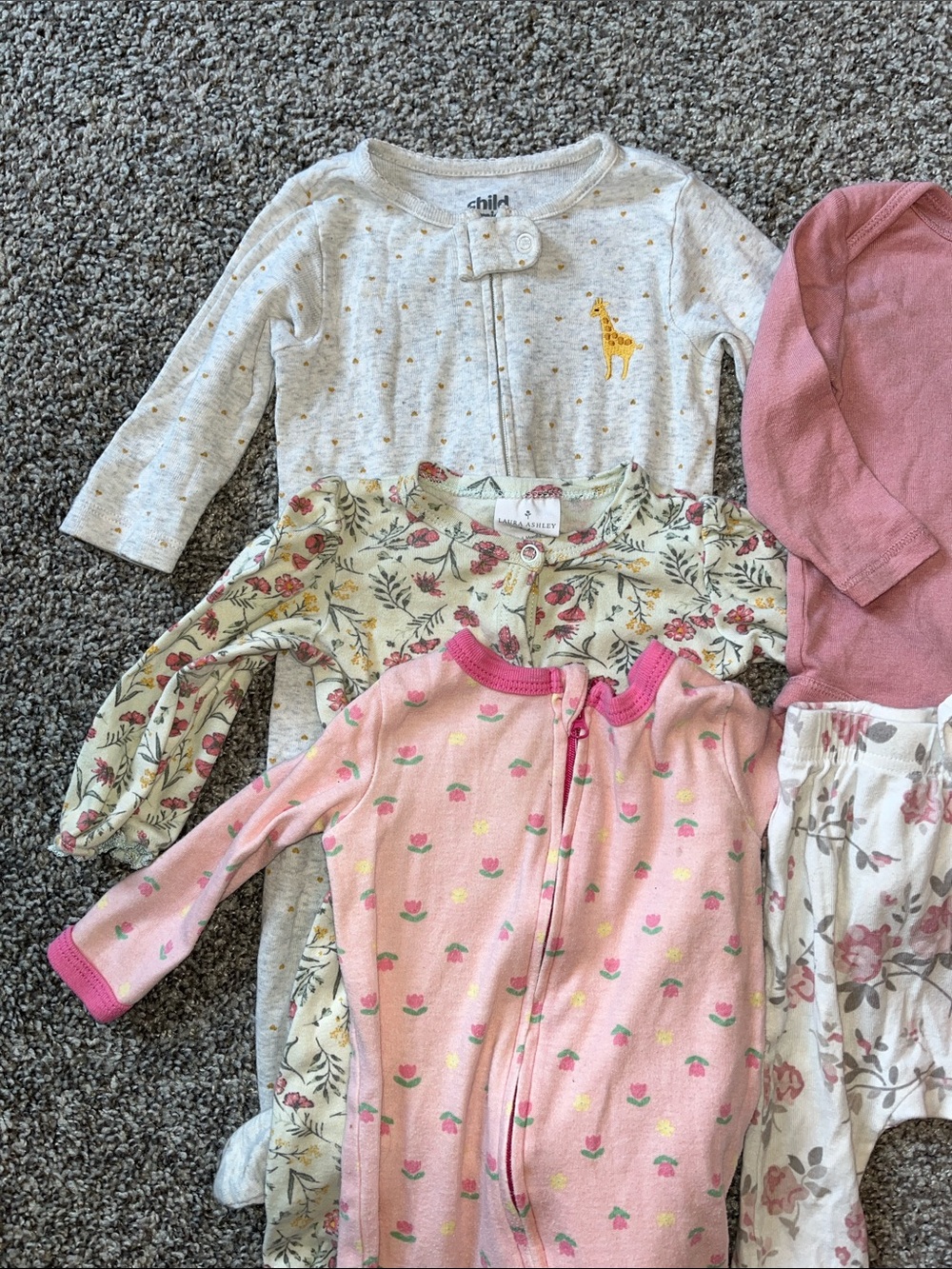 Girls 3-6 and 6 month clothing lot - Picture 2 of 6